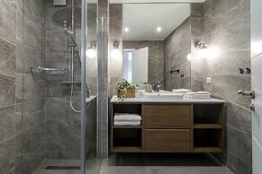 Jm9.4 - Totally Renovated in Stylish Design