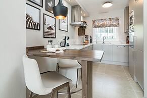 Jm9.4 - Totally Renovated in Stylish Design