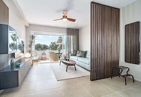 Jm9.4 - Totally Renovated in Stylish Design