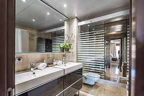 Bp7c.2a Beachfront Penthouse With Private Pool