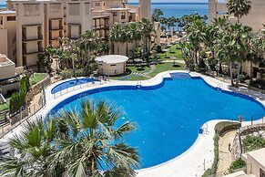 Bp7c.2a Beachfront Penthouse With Private Pool