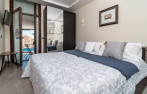 Bp7c.2a Beachfront Penthouse With Private Pool