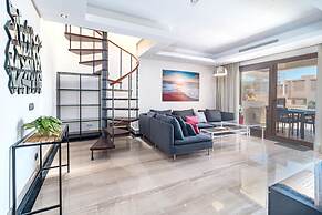 Bp7c.2a Beachfront Penthouse With Private Pool