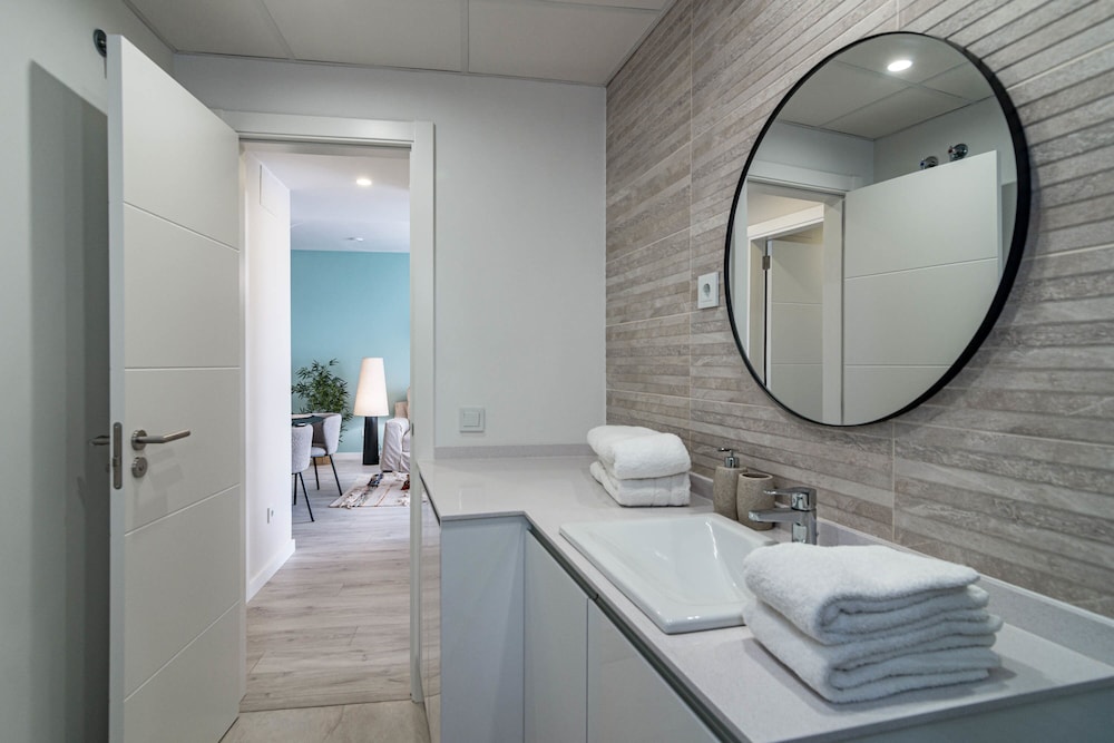 Le2e- Modern New-build Flat Near the Beach