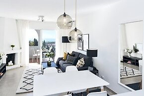 RDM - Stylish Holiday Apartment With Ocean Views