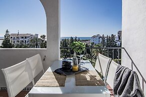 RDM - Stylish Holiday Apartment With Ocean Views
