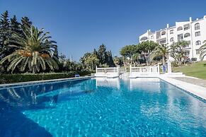 RDM - Stylish Holiday Apartment With Ocean Views