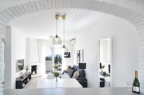 RDM - Stylish Holiday Apartment With Ocean Views