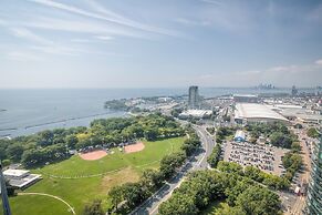 Neptune Fort York Suites