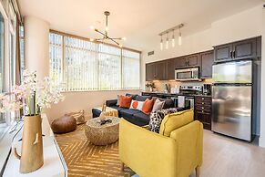 Neptune Fort York Suites