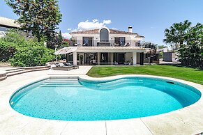 Villa Nottingham: Stunning Private Villa