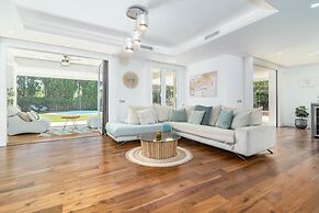 Villa Nottingham: Stunning Private Villa
