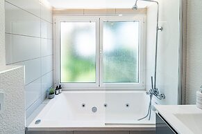 Villa Nottingham: Stunning Private Villa