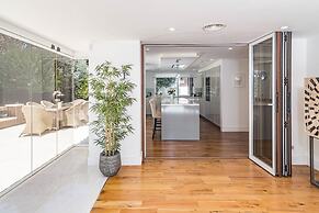 Villa Nottingham: Stunning Private Villa
