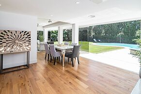Villa Nottingham: Stunning Private Villa
