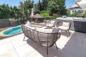 Villa Nottingham: Stunning Private Villa
