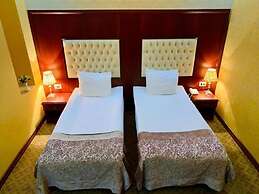 Clover Hotel