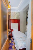 Clover Hotel
