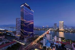 Marriott Executive Apartments Danang, Han River