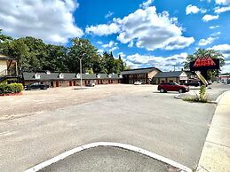 Rocky Mountain Lodge & Suites