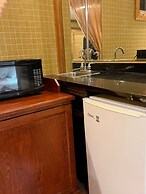 Rocky Mountain Lodge & Suites
