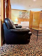 Rocky Mountain Lodge & Suites