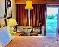 Rocky Mountain Lodge & Suites