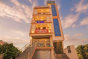 Fabhotel Dwarika Inn
