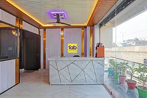 Fabhotel Dwarika Inn