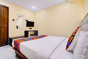 Fabhotel Majestic Crest