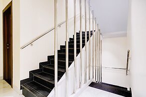 Fabhotel Majestic Crest