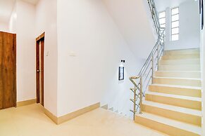 Fabhotel Adhiraj Inn
