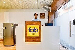 Fabhotel Adhiraj Inn