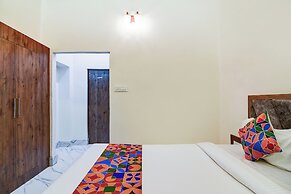 Fabhotel Adhiraj Inn