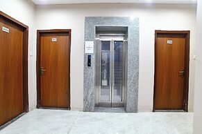 Fabhotel Kamari Inn