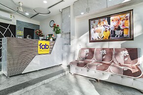 Fabhotel Kamari Inn