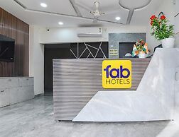 Fabhotel Kamari Inn