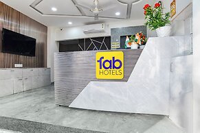 Fabhotel Kamari Inn