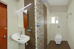 Fabhotel Ecr’S Royal Elite