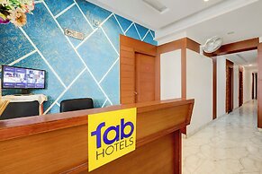 Fabhotel Ecr’S Royal Elite