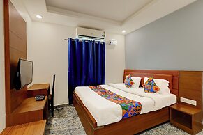Fabhotel Ecr’S Royal Elite