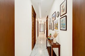 Fabhotel Ecr’S Royal Elite