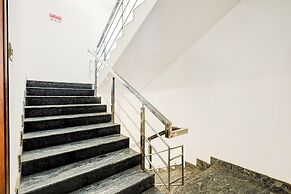 Fabhotel Ecr’S Royal Elite