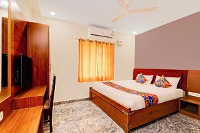Fabhotel Ecr’S Royal Elite