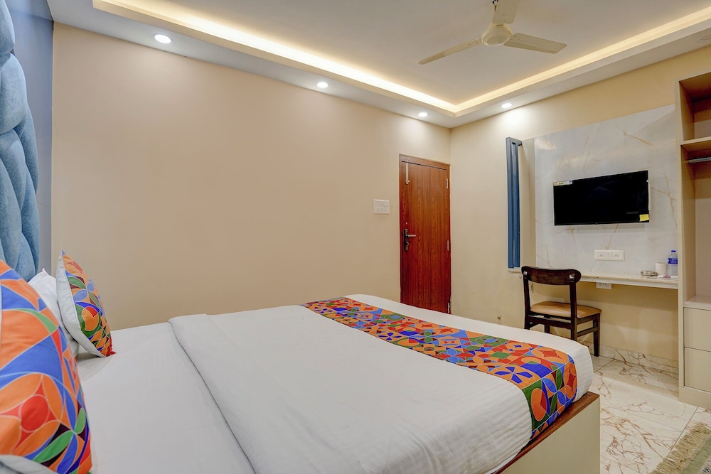 Fabhotel Aliza