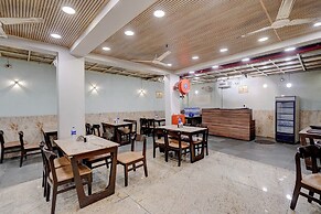 Fabhotel Aliza