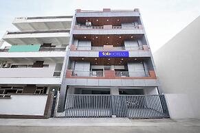 Fabhotel City Charm