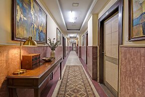 Fabhotel Redisston