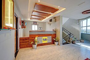 Fabhotel Pearl Inn
