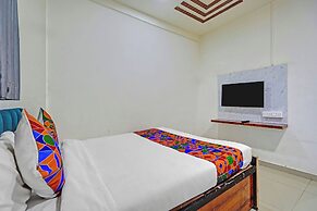 Fabhotel Pearl Inn